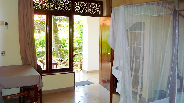 Tandem-Guesthouse-Hikkaduwa-Sri-Lanka